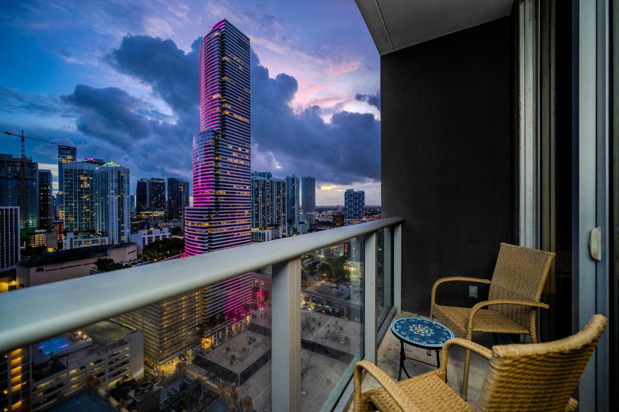 Luxury Loft W Skyline View, Rooftop Pool, Brickell Downtown Apartamento *