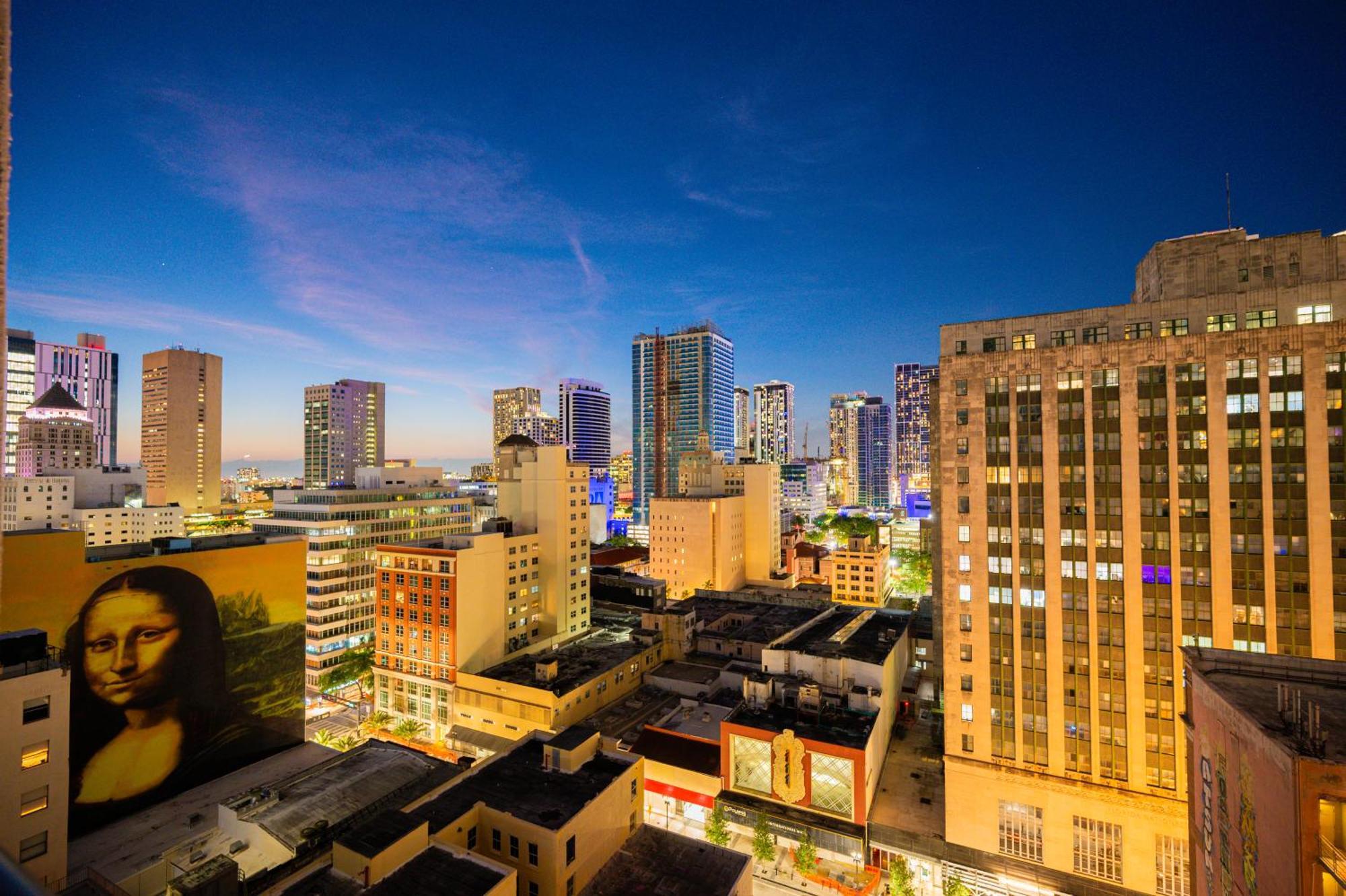 Apartamento Luxury Loft W Skyline View, Rooftop Pool, Brickell Downtown Miami